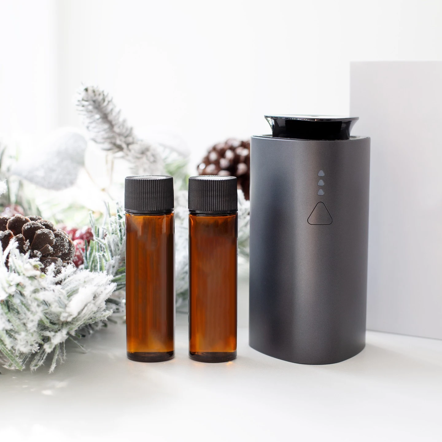 Car Fragrance Air Diffuser USB Rechargeable Car Aroma Diffuser Machine Essential Oil Diffuser