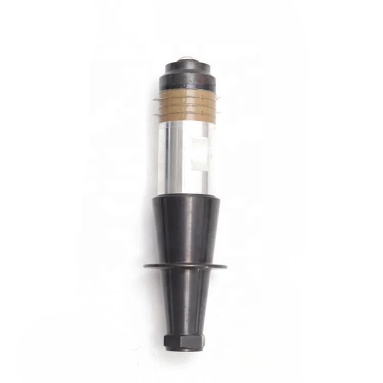 Automatic frequency-tracking Ultrasonic generator used for welding ultrasonic welding machines
