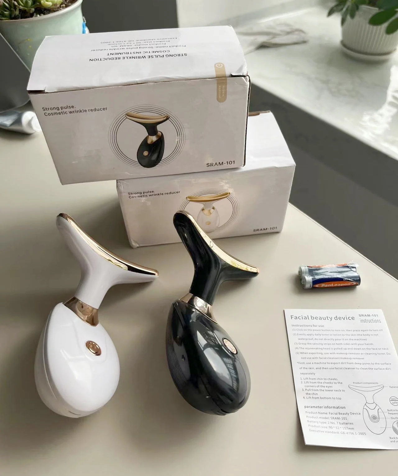 2024 Hot Selling Skin Tightening Anti-aging Face And Neck Lifting Massager Therapy Face And Neck Lifting Device