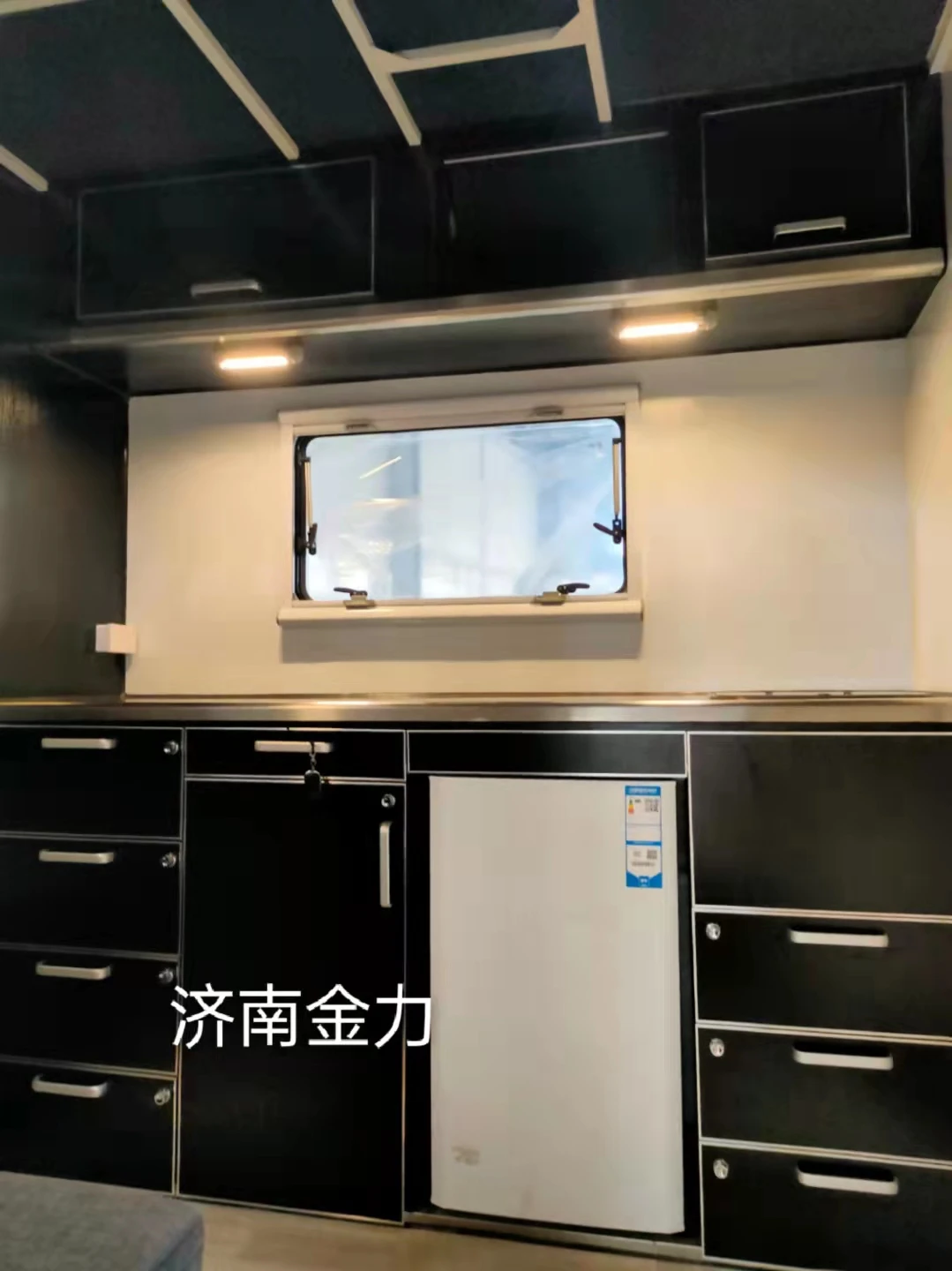 2 horses china gooseneck horse trailer