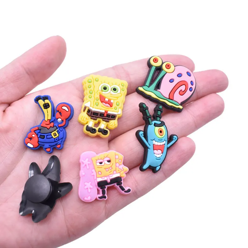 2022 Custom 3D luxury shoe charms Sponge Bob PVC 1000 mixed croc charms anime cartoon croc charm
