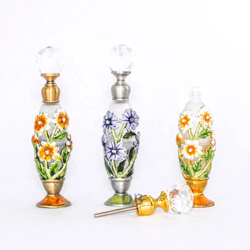 6ml Metal Flower Tin Gold Mini Perfume Frosted Oil Bottle Glass Bee Pupa Shape Essential Oil Refillable Bottles#56513