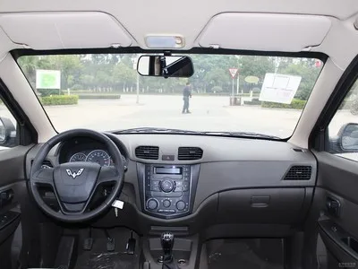 Low Prices Auto Hot Sale Cheap Wuling Air Mini EV Car Small Wuling hongguang Electric Mini Car EV 100km/h Electric Vehicles