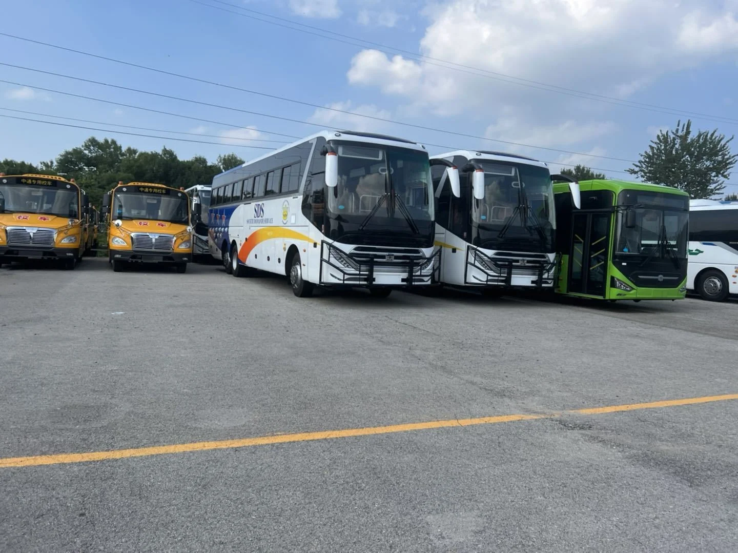 New 35 Seater Diesel Coach Bus from China Manual Transmission Euro 4 Emission Standard for City Use