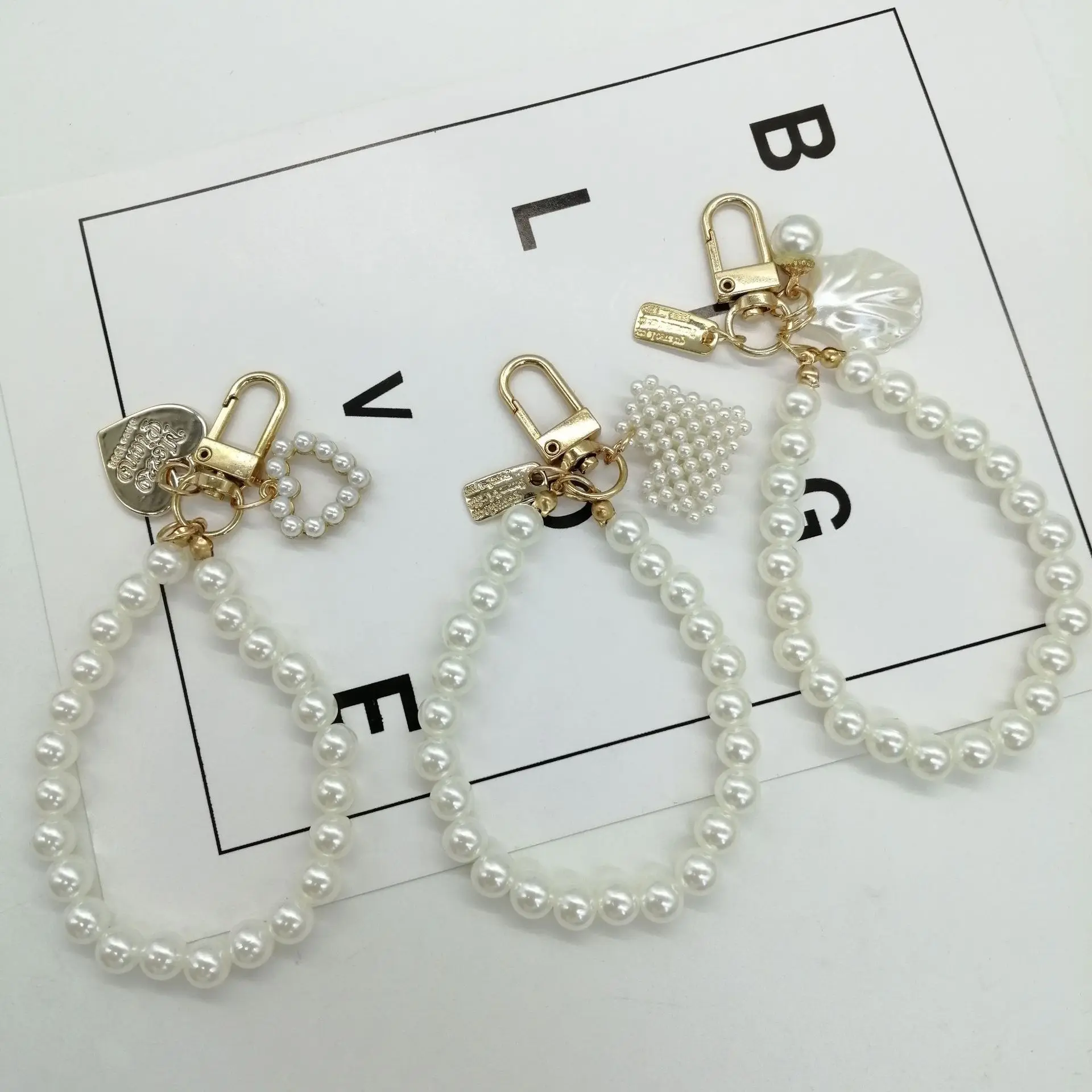 2024 оптовая продажа брелок для ключей с сердечками и жемчугом