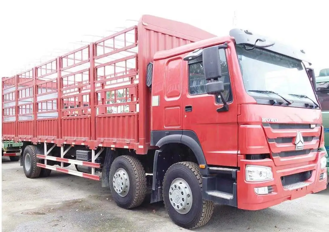 SINOTRUK 8x8 6x6 ALL WHEEL DRIVE Fence Van Cargo Truck