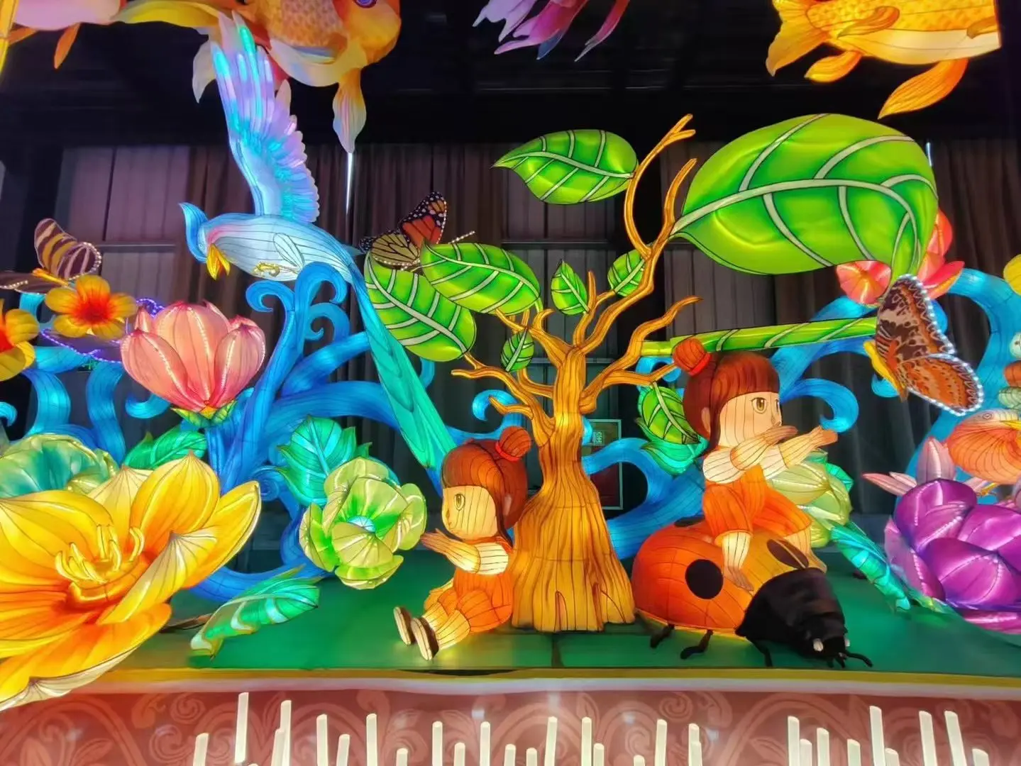 Handmade 2025 Chinese lantern Paper flower tulip lotus Silk Lanterns for Christmas New Year for Outdoor Decorative Lighting