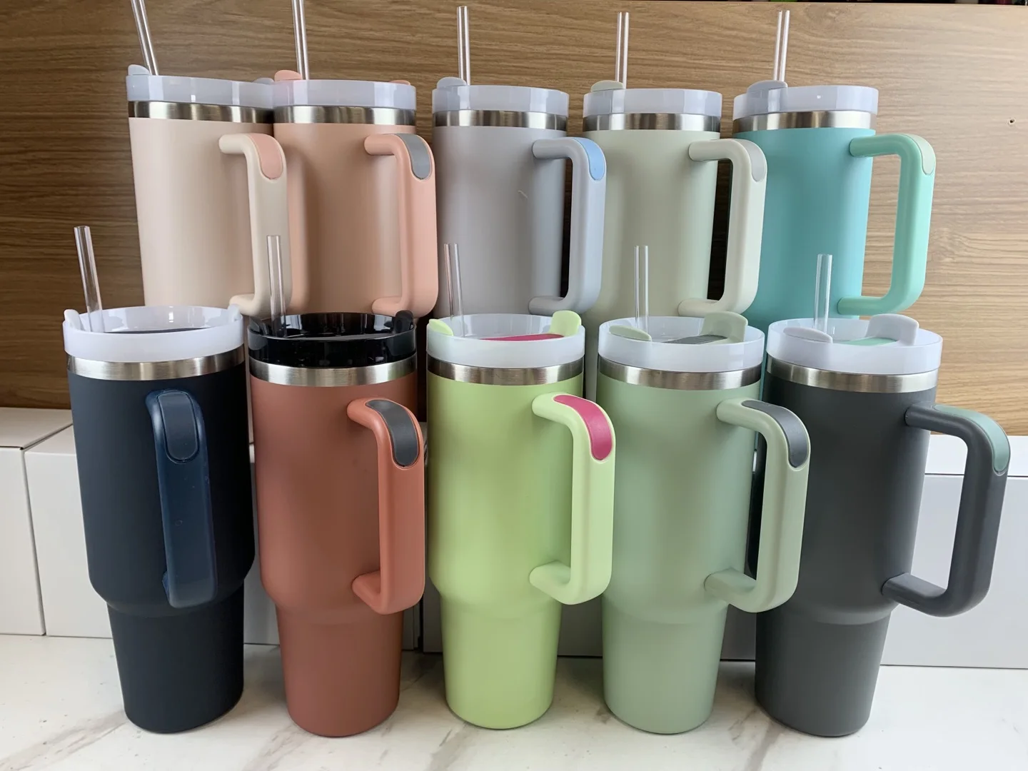 40oz h2.0 plus Vacuum Adventure coffee christmas tumbler with handle and straw ready to ship customized logo for car