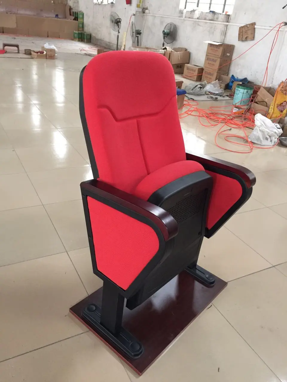 Modern Autorium Chair Wholesale Padded Stackable Interlocking for Theater Cinema Hall Church Use Durable Wood Metal Steel Leg