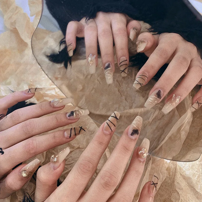 High Quality Luxury Designed Nude Pink Gradient Black Line Butterfly Press On Nails Artificial Nails For Woman