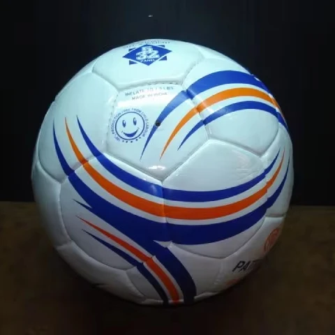 Футбольный мяч