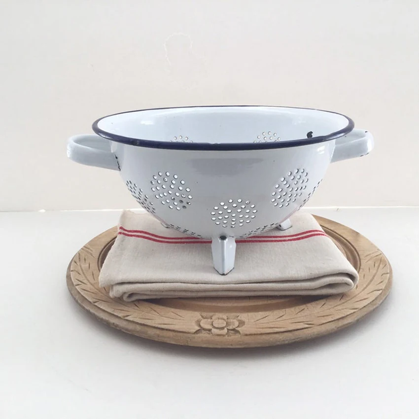 Custom coloured cheap multifunctional fruit vegetables enamel steel colander with handle