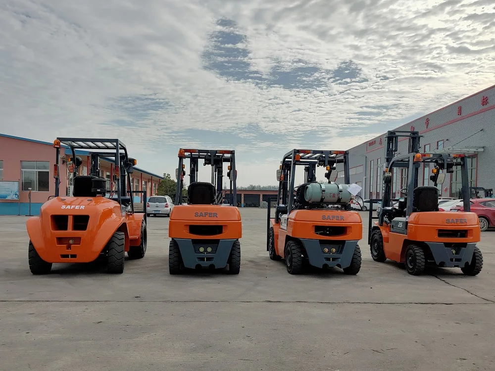 Безопасная Прямая продажа с завода максимальная 1 8 2 5 3 тонн 4x4 вездеходные вилочные погрузчики цена грузовика