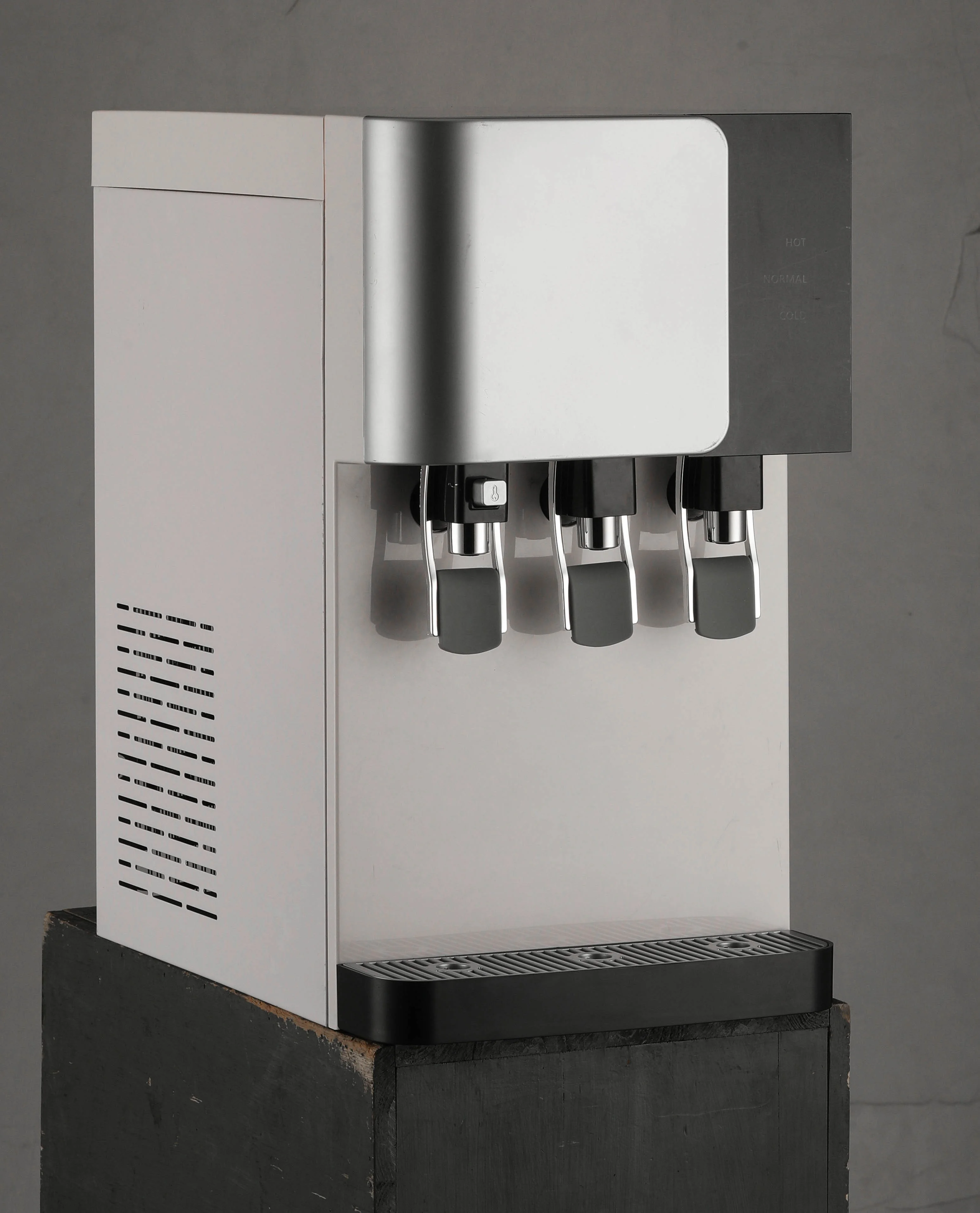 Korean Popular Table Top 3 Taps POU Water Dispenser Hot Cold Water Cooler Water Purifier W2905-3C with Optional UV ALKALINE