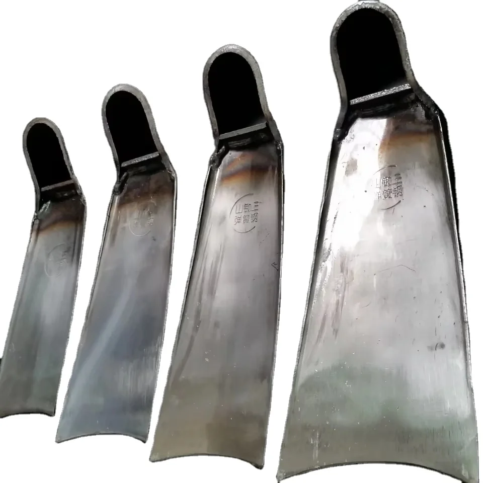 Agricultural digging hoeDurable Strong Agricultural Hoe Professional Garden Tool Loosening Soil Camping Garden Tools