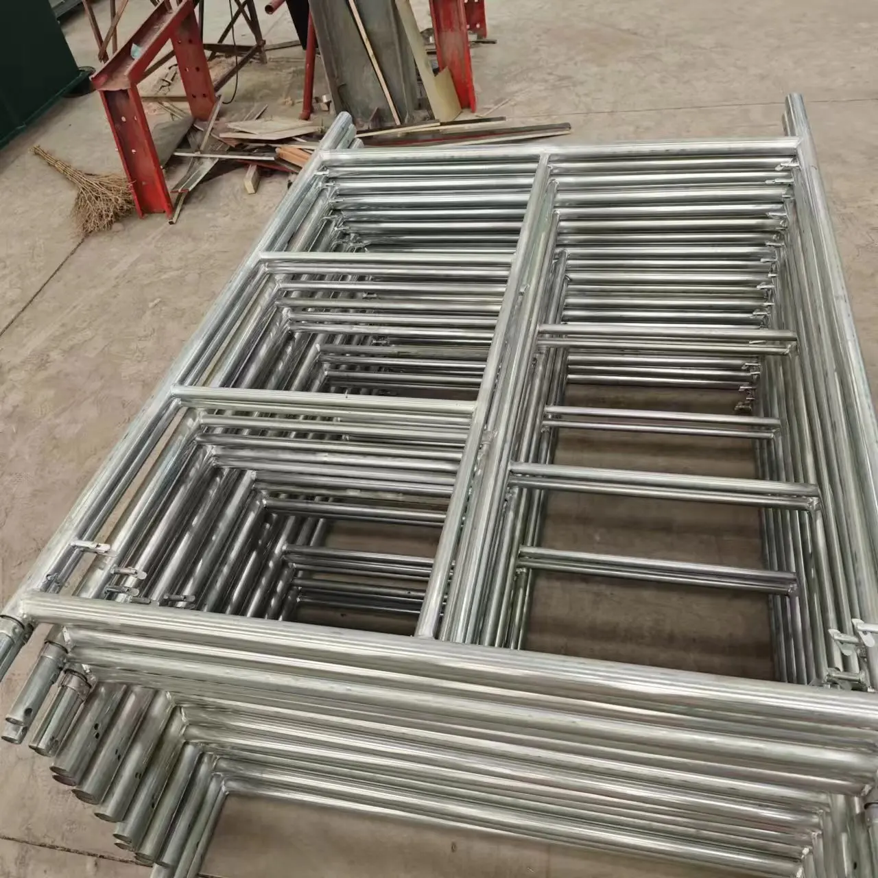 Metal Scaffolding System for Construction Engineered for Maximum Strength and Longevity