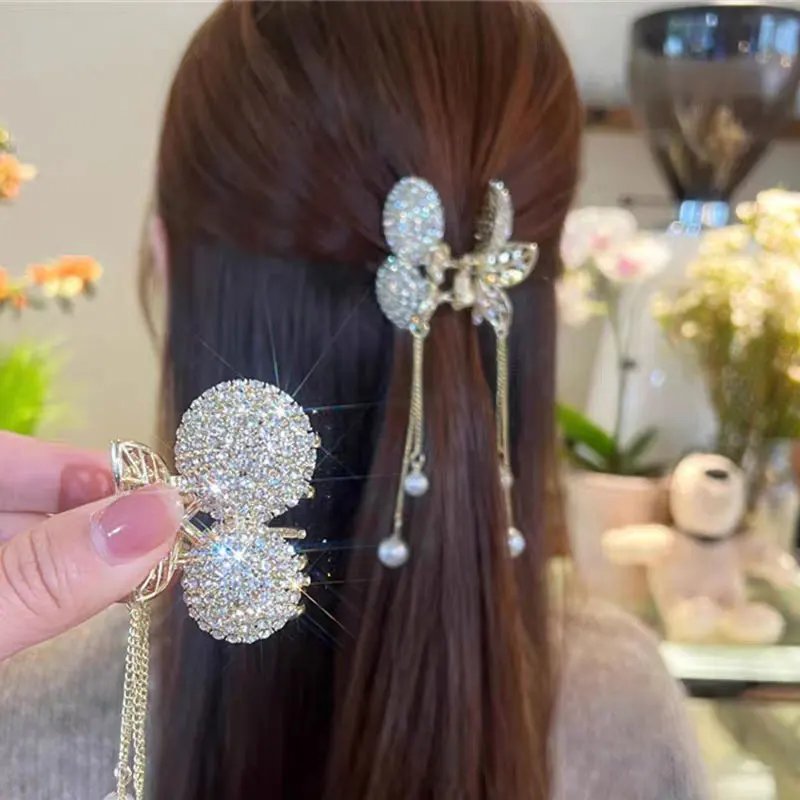 2023 Wholesales Custom Made Diamond Hair Accessories Women Luxury Small Metal Hair Clips Cherry Hair Claw