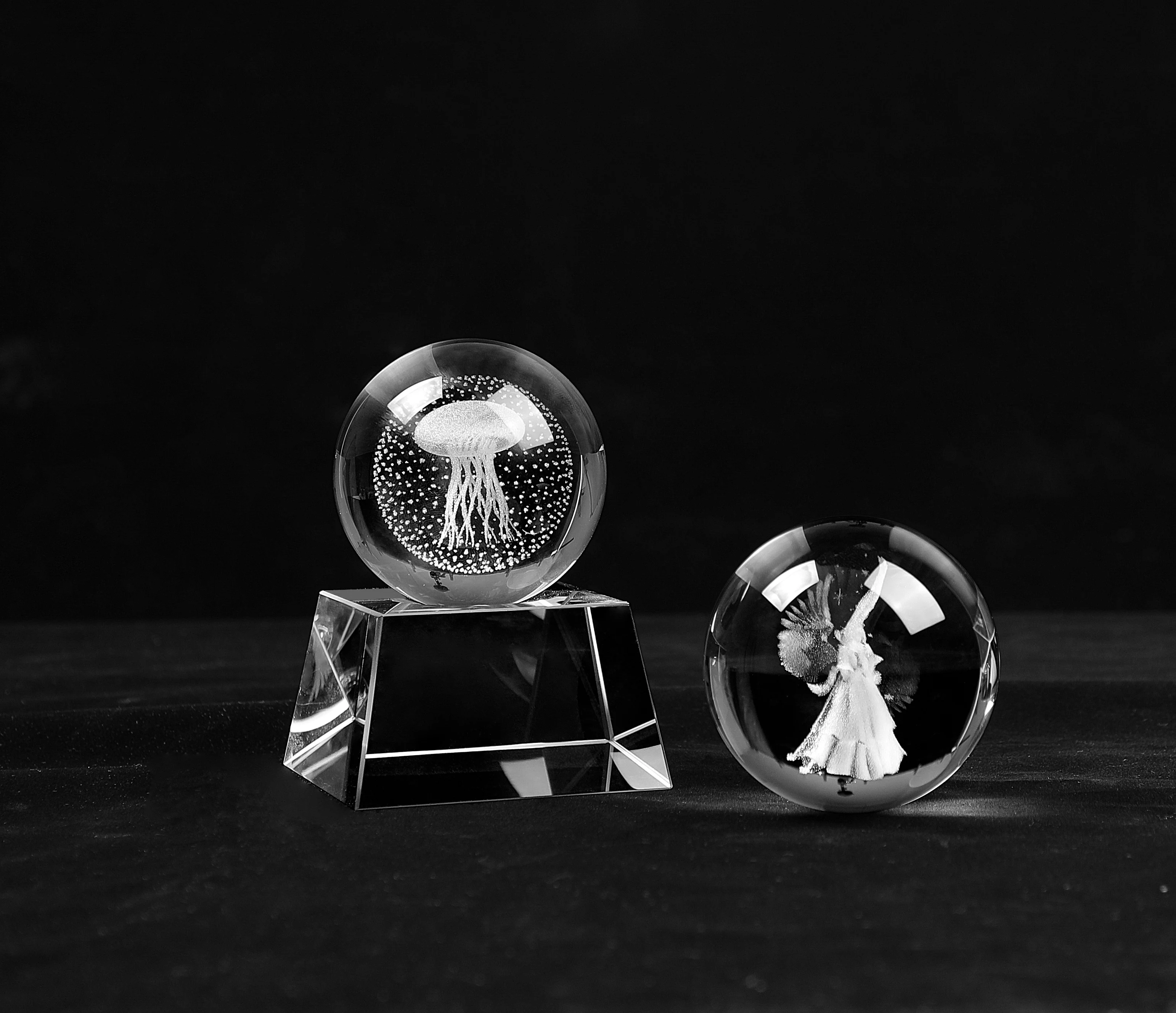 Factory sale crystal glass ball Personality pattern Pattern customization 75mm crystal ball