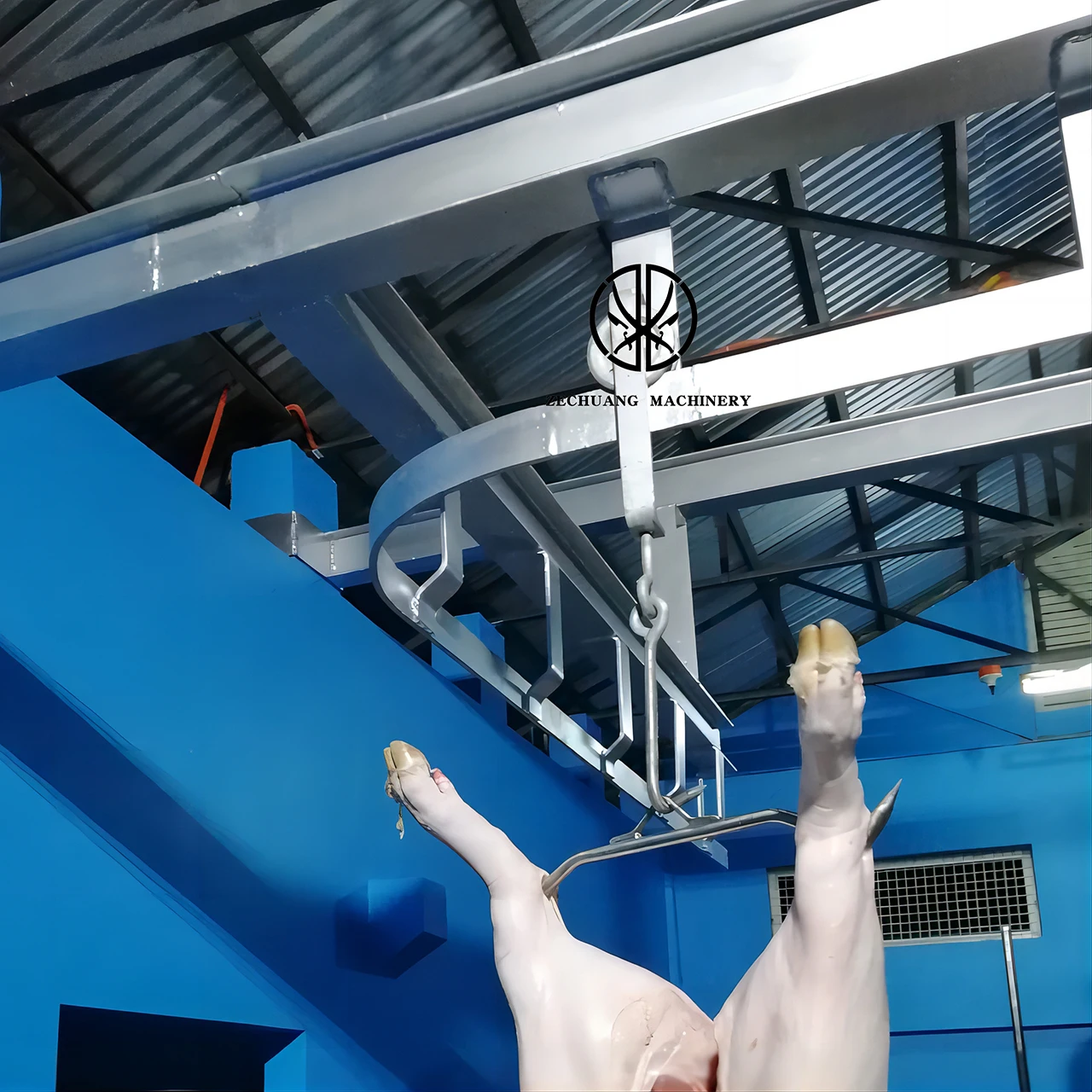 Hot Dip Galvanizing Cow Slaughtering Equipment Cattle Meat Processing  Abattoir Machinery Use Hanging Pulley Hooks