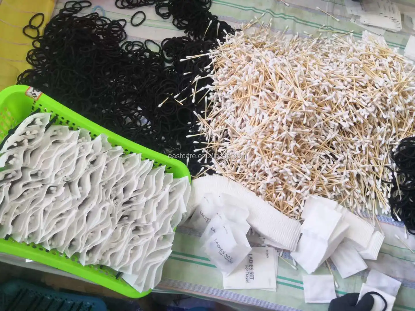 custom Disposable 3-5star Hotel Room supplies  room set lady set