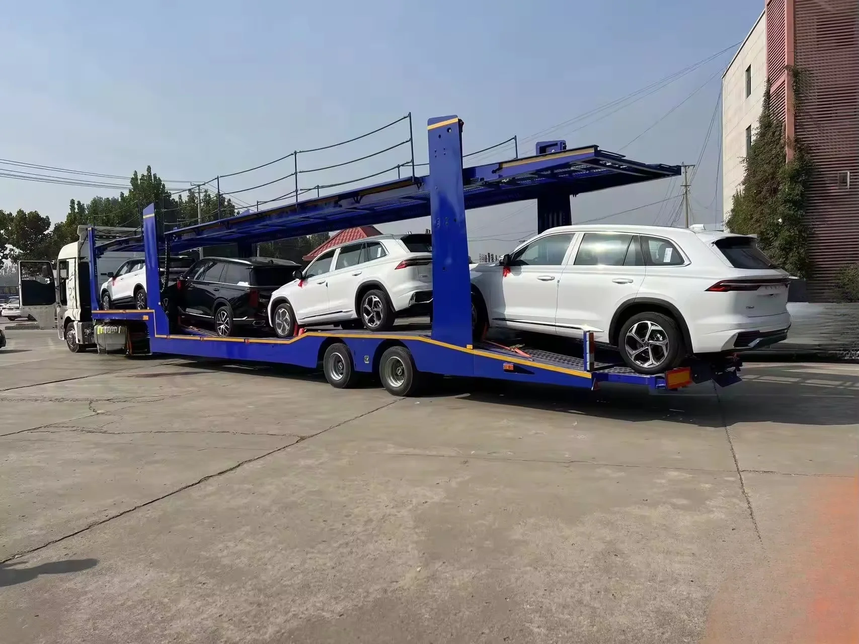 CIMC 8/10 steel equipped with Wabco brake system Cars Carrying Vehicle Transporter Trailer Car Carrier Semi Trailer For Sale