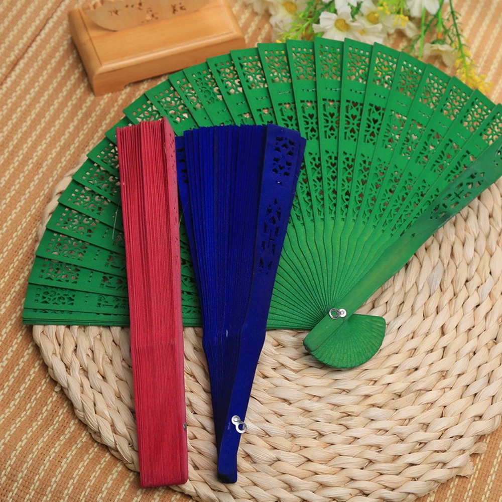 Amazon горячие продажи 8 дюймов цветное покрытие на весь удар ароматов дровяной печи вентилятор окрашивания сандалового дерева складной веер домашний декор Карманный вентилятор для свадьбы