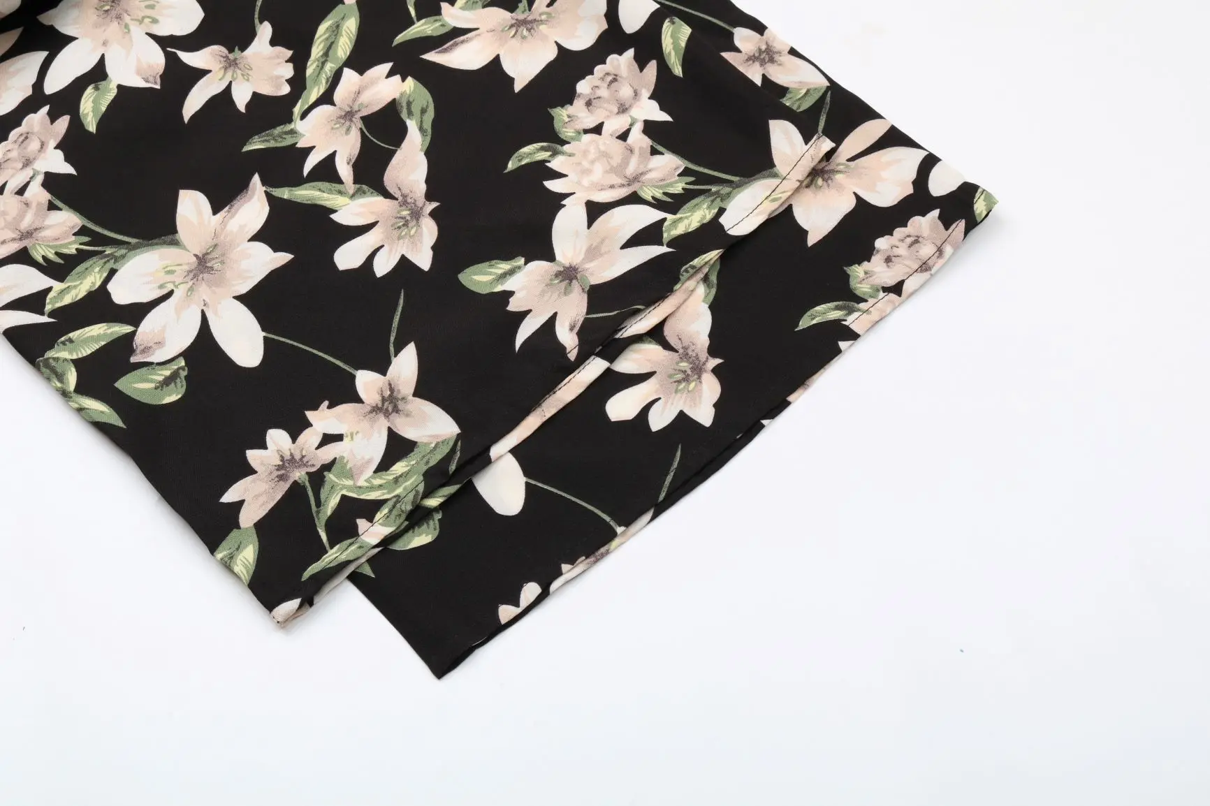 
Summer 2021 Chest Wrap Top and Loose-Fitting Trousers Casual Chiffon Floral Jumpsuit 