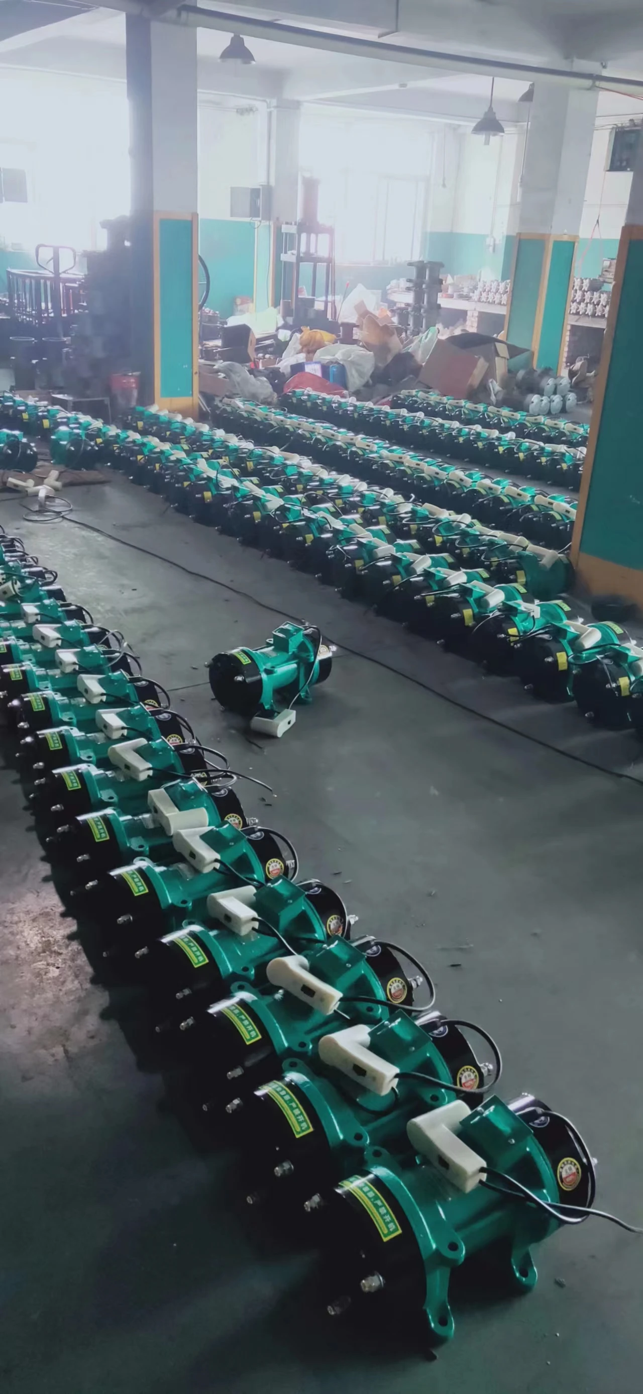 Construction Machine Kenya Low Price 220v/380v/110v External Mini Portable Electric Concrete Vibrator With Iron Plate