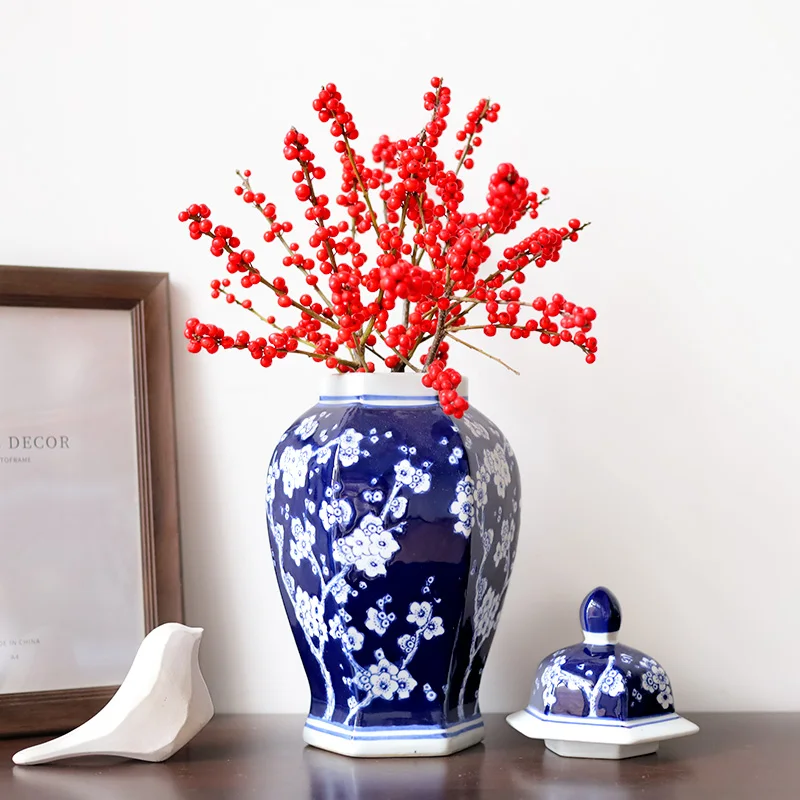 Antique Jingdezhen Ceramics Blue White Porcelain Vase Handmade Luxury Vase with Entangled Plum Blossom Pattern for Home Decor