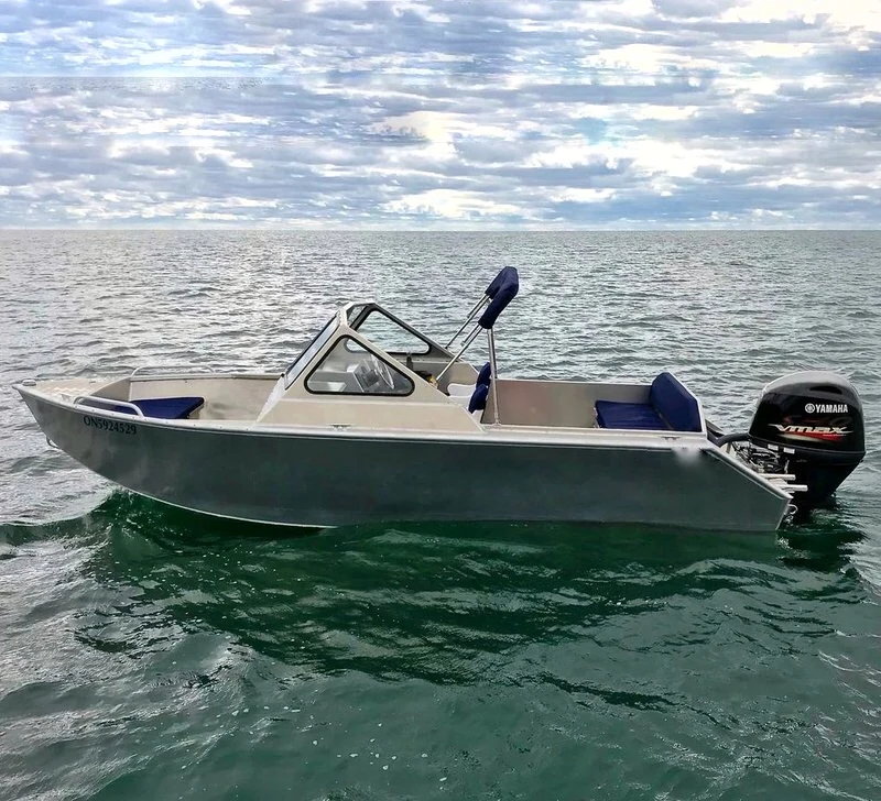 18ft Sea sailing fishing boat aluminum rowing boat dual console with bimini top outboard engine fro sale