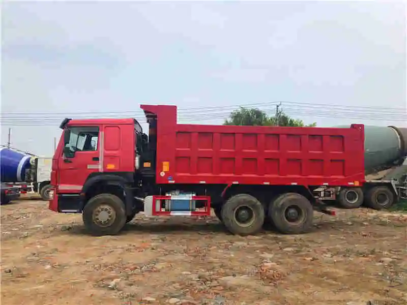 Sinotruk Howo 8x4 12 Tires Sand Transport Used Dump Tipper Truck For Sale