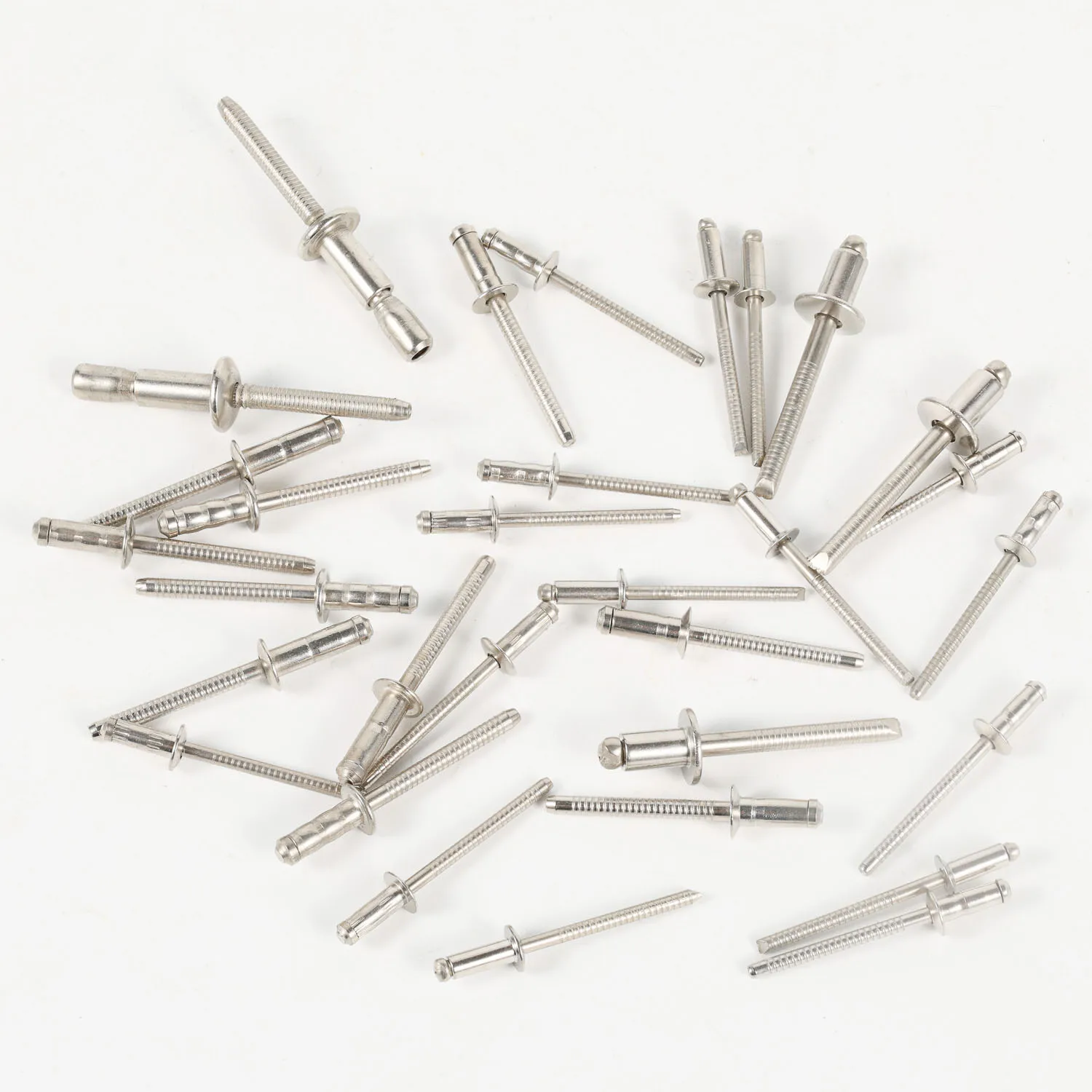 DIN7337 Diameter 3.2-4.8/5mm Length 6-32mm Aluminium Carbon Steel Flat Head Stainless Steel Blind Rivets Pop Rivet