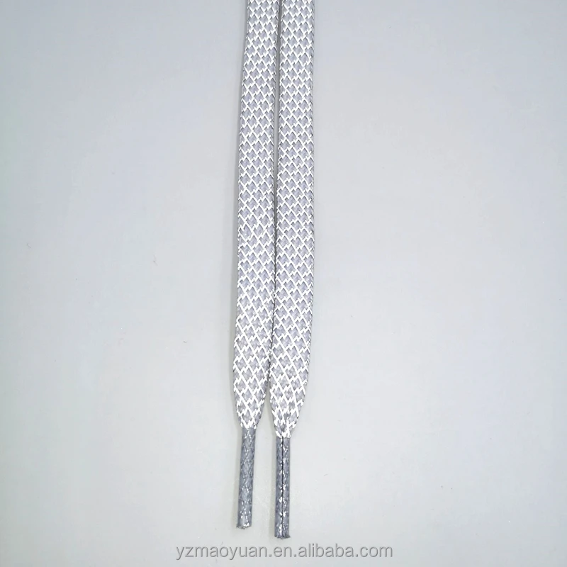 reflective shoelaces04.jpg