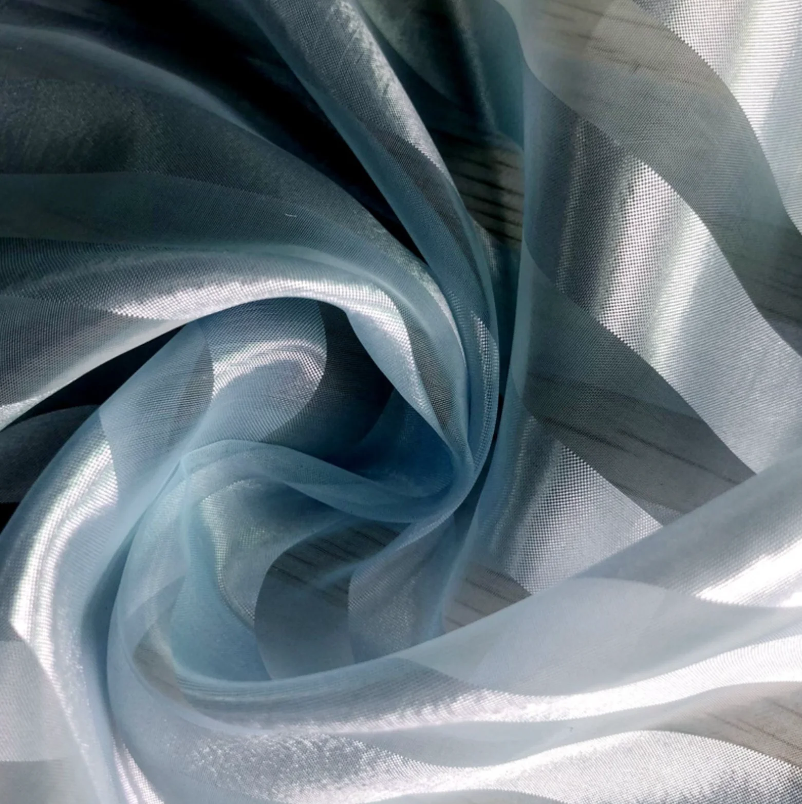 Wholesale ready goods 100% polyester shiny striped organza fabric for dress