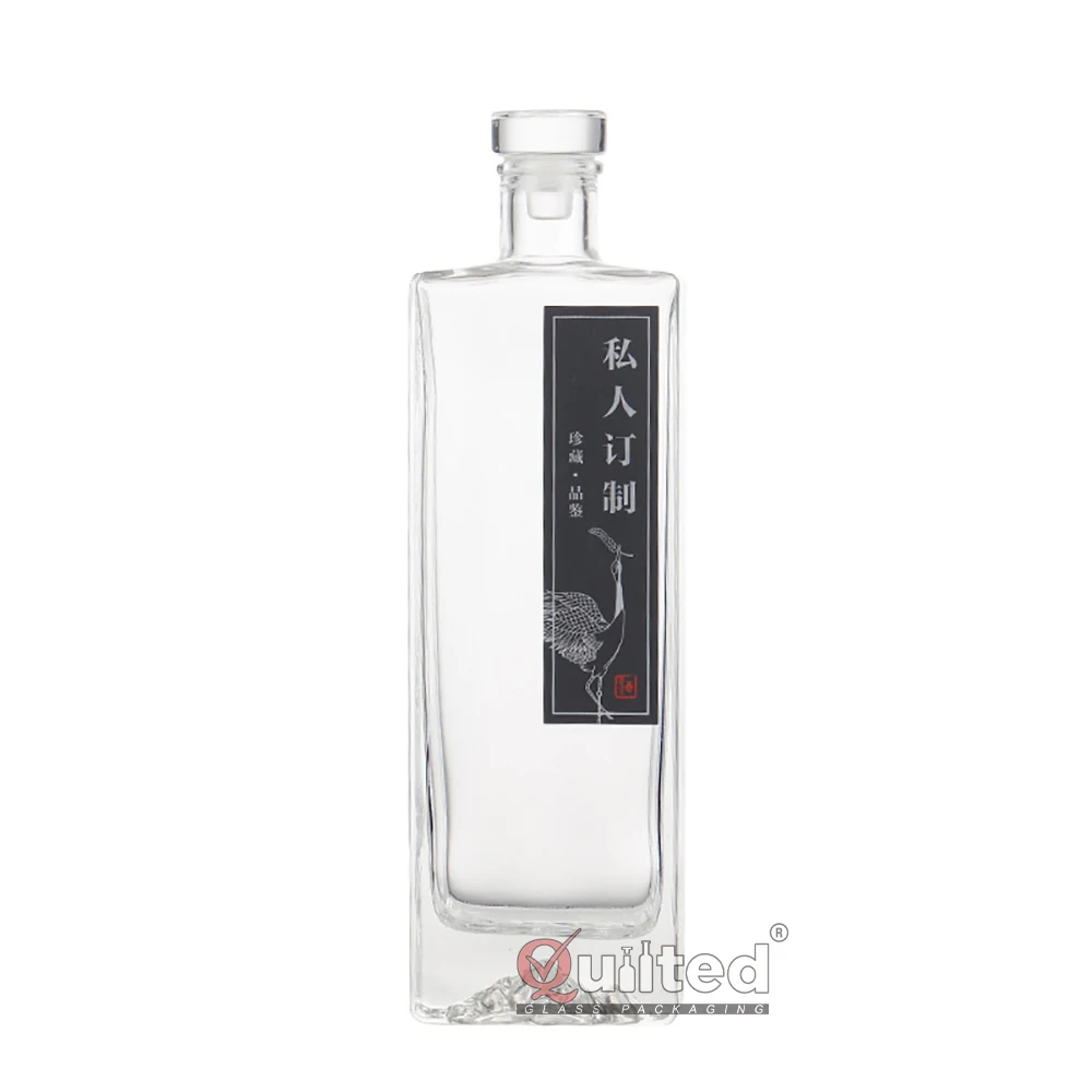China Factory Customized 500ml clear square empty glass wine bottle Liquor Spirits Bottles For Vodka Whiskey alcohol drinking