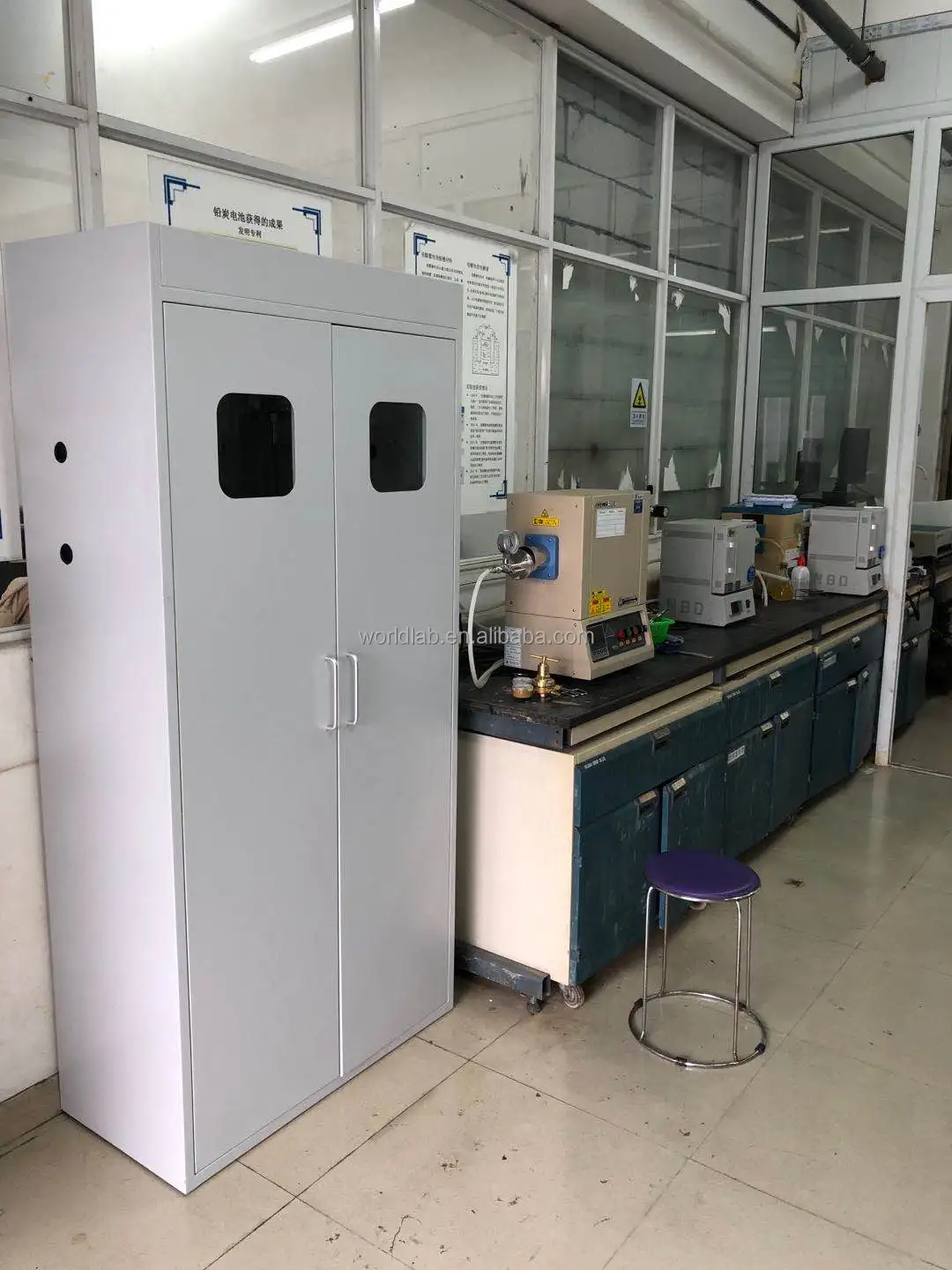 All steel gas cylinder cabinet with leakage alarm gas cylinder storage cabinet steel safety cabinet