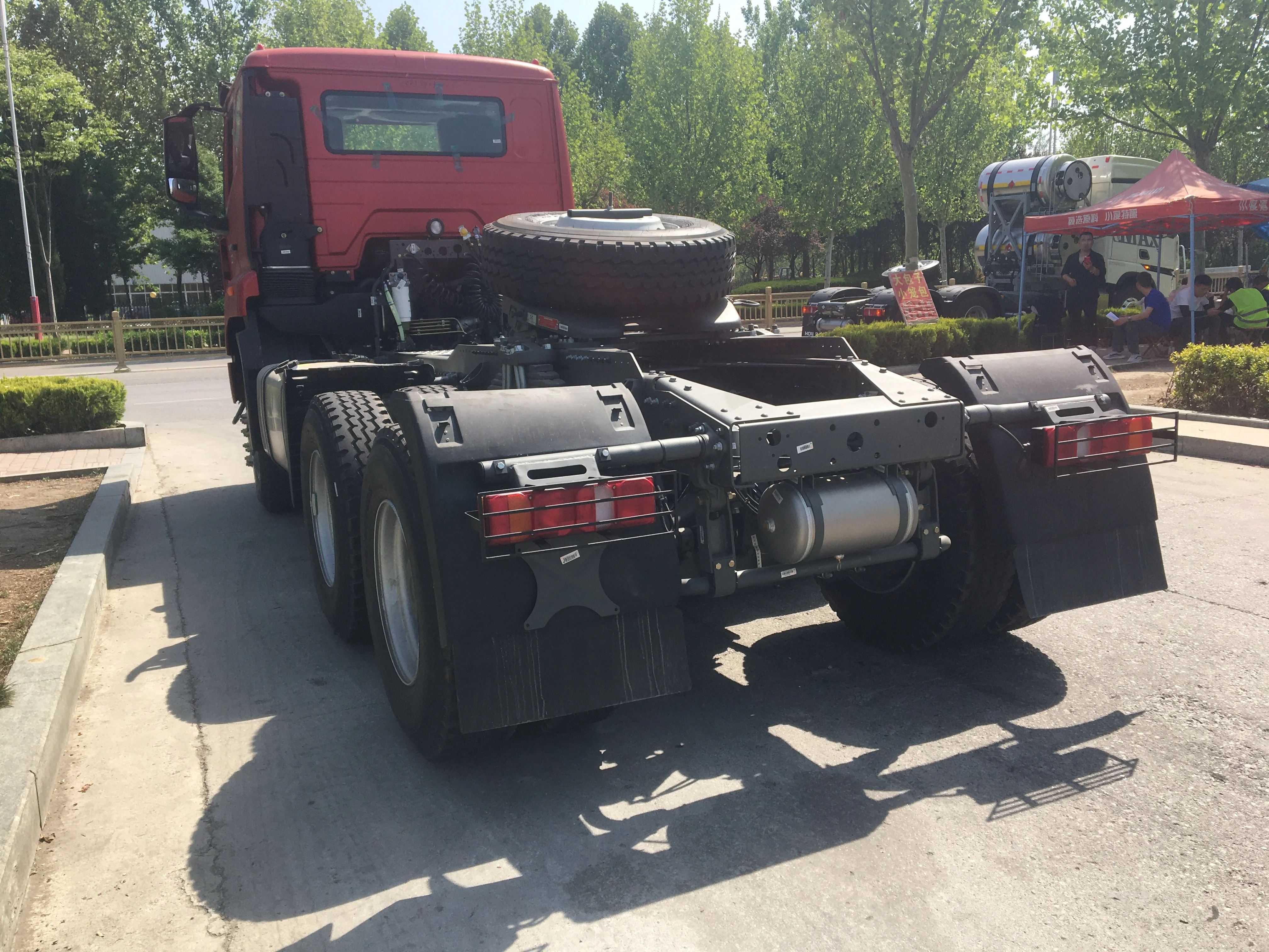Sinotruck sinotruk 420 howo 371 тягач цена