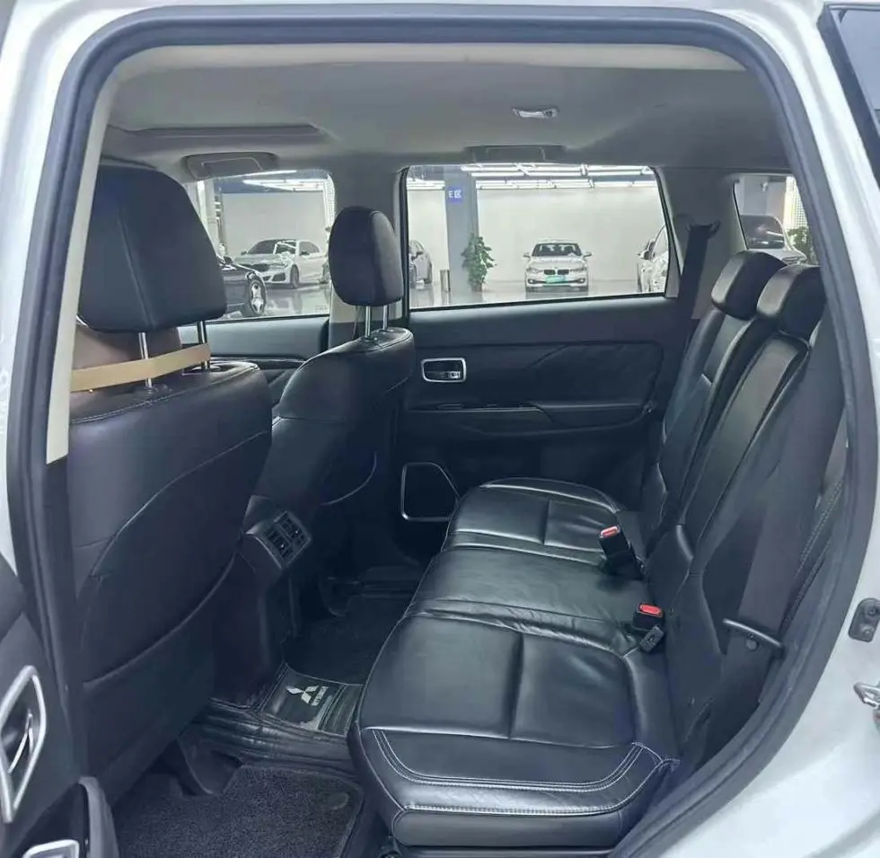 Wholesale 2020 Mitsubishi Outlander 2.4L taxi driving school online car-hailing used cars second hand prices cars