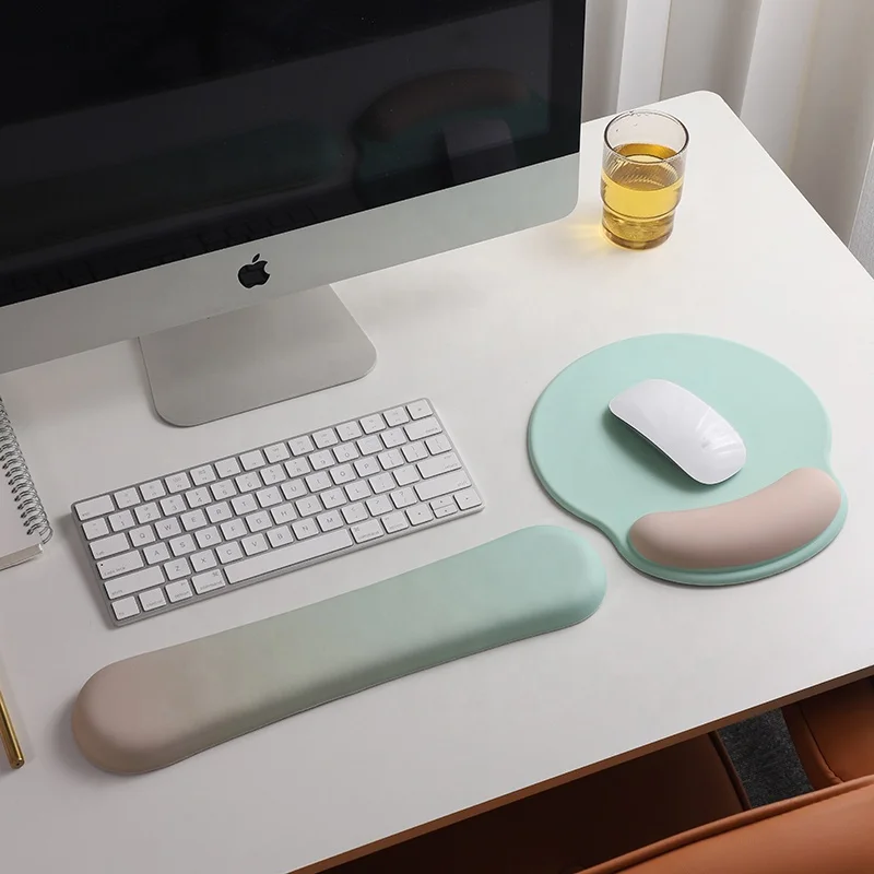 Low MOQ Factory Wholesale Non-slip Mouse Mat Custom 3D Gel Mousepad With Wrist Rest Support