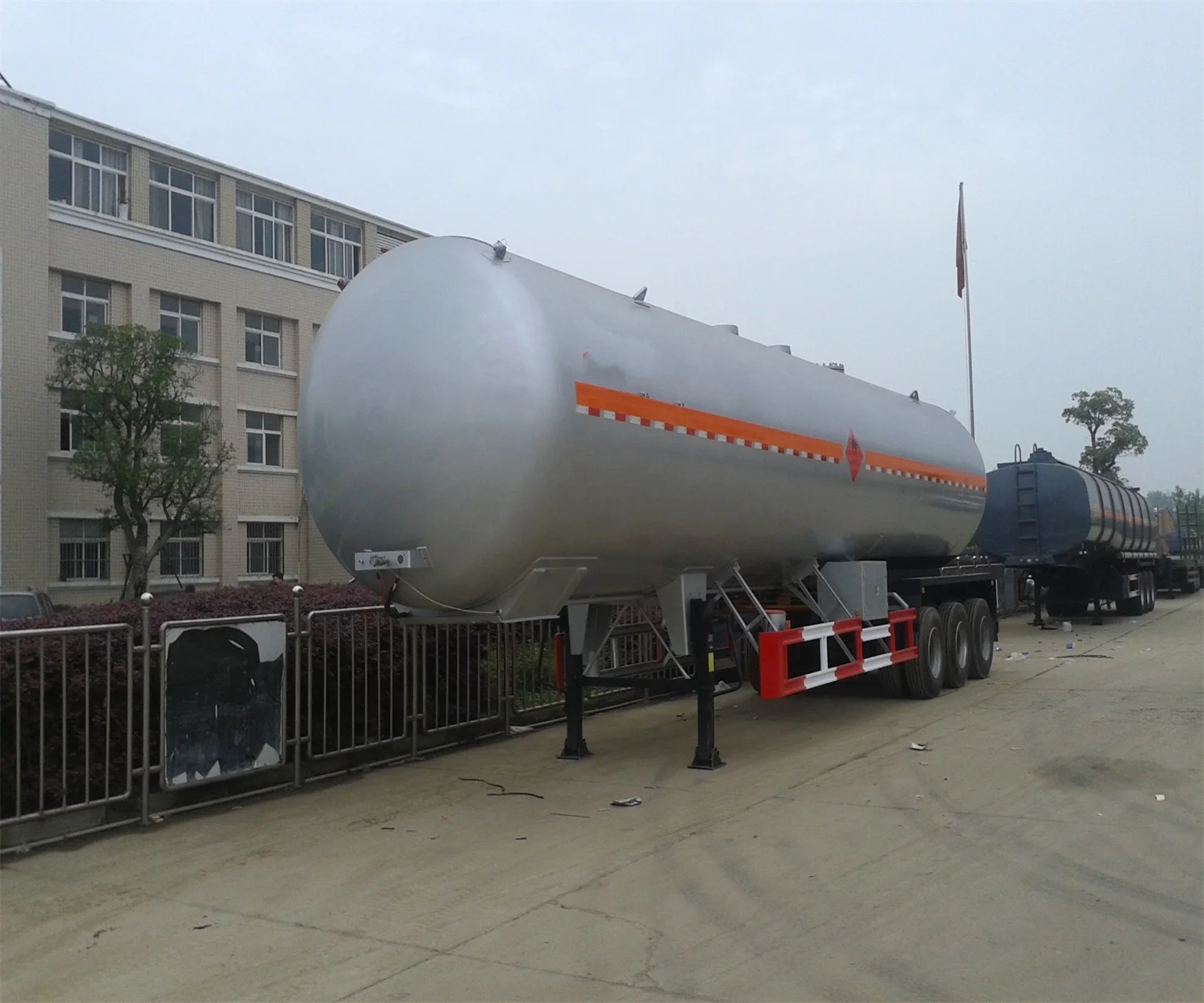 LPG tanker trailer (4).jpg