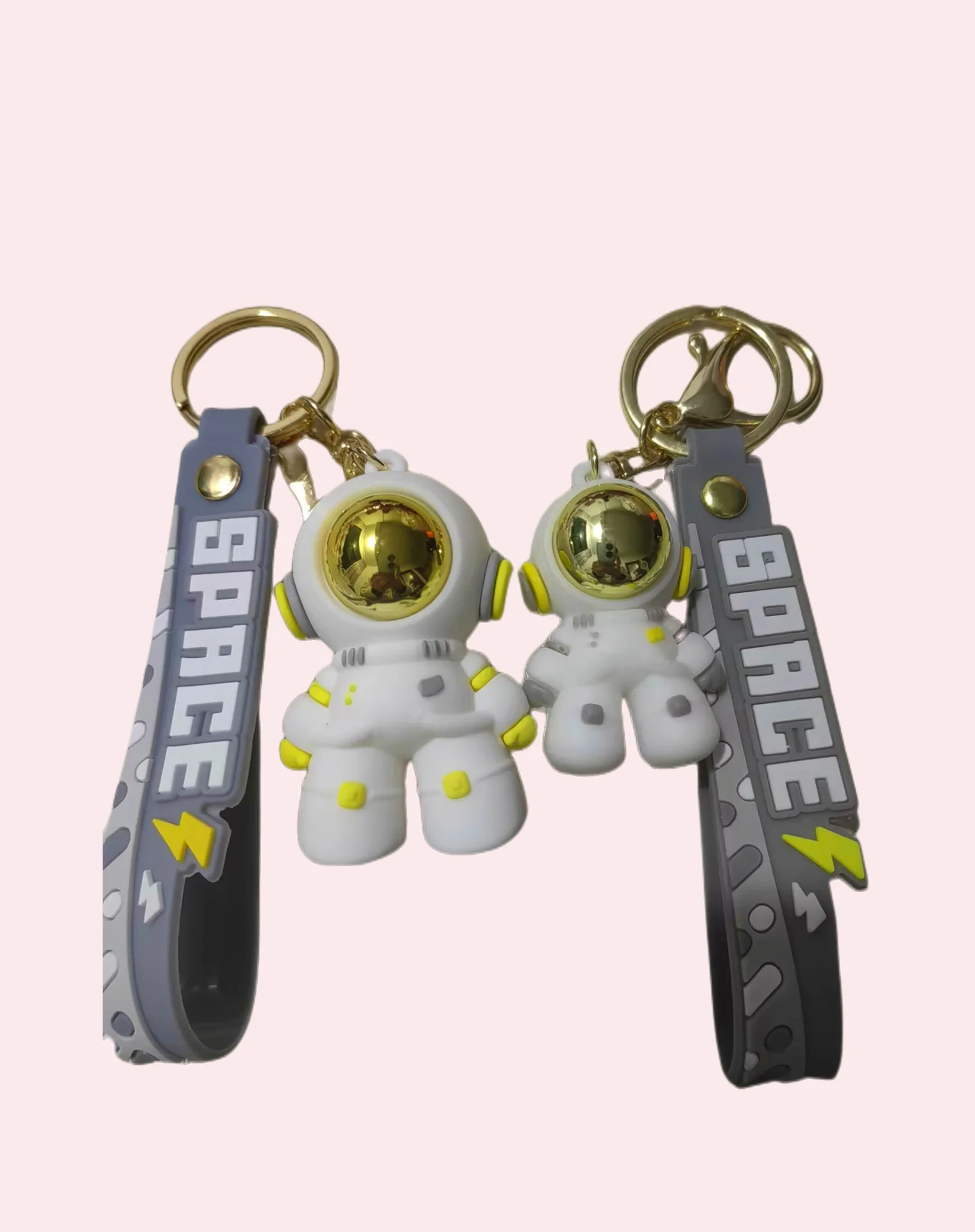 accessories wholesale pvc rubber 3d cute kawaii anime keychain cartoon keychains astronaut keychains