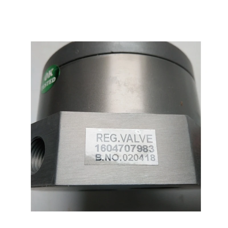 Atlas Copco Air compressor part 1604707983 1621039900 1626105281 regulator Regulating valve assembly