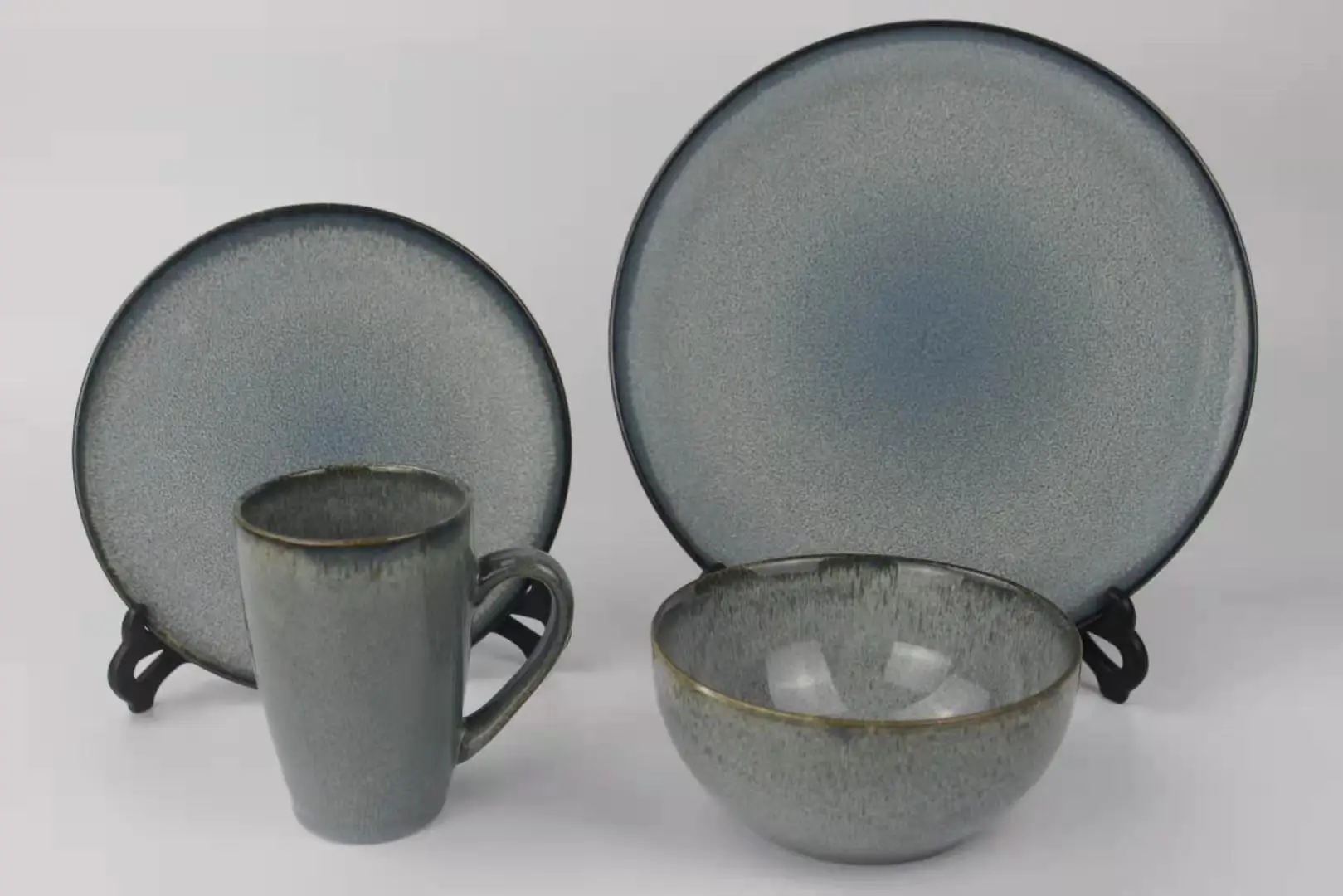 Best price 16 Pcs Reactive Glaze Dinner Set Ceramic Plates Sets Luxury Ceramic Dinnerware Set