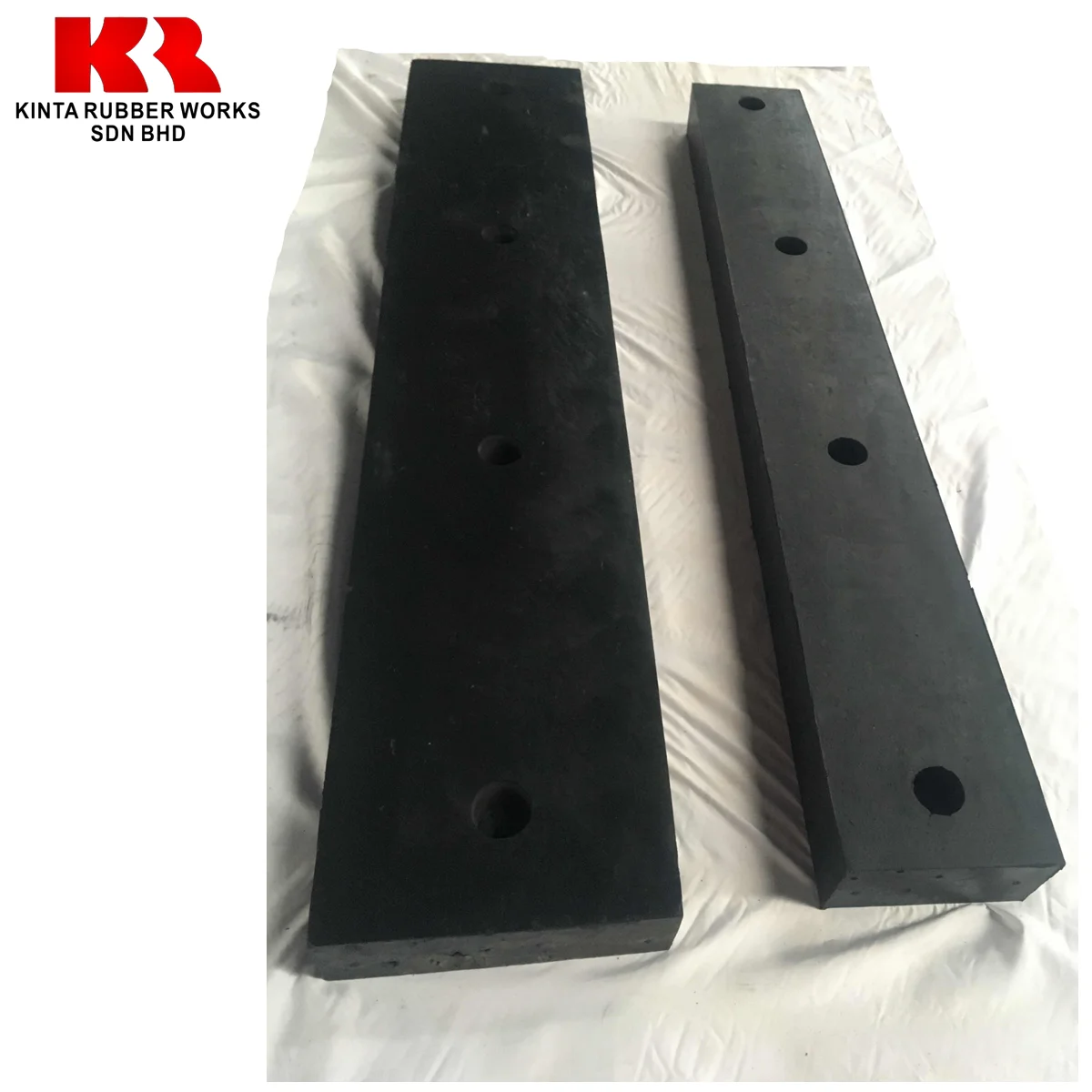 Premium Quality Customize Length Natural Rubber Loading Dock Bumper for Cargo Area Warehouse Loading Bay