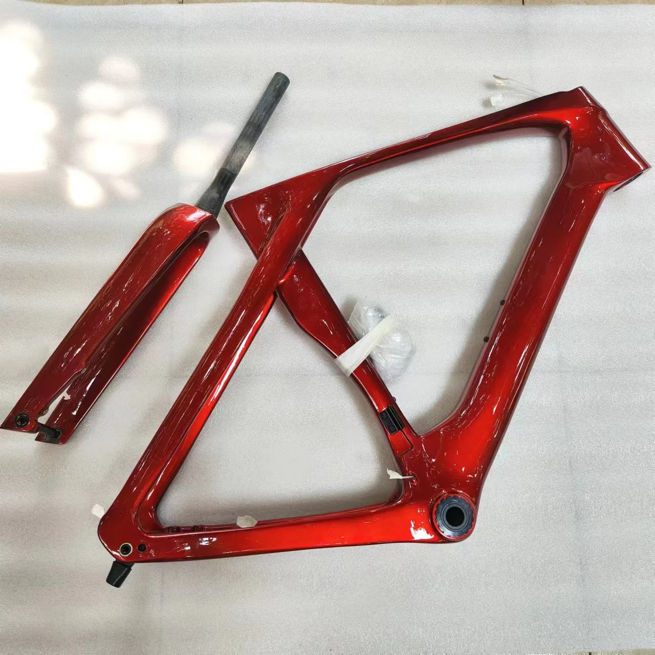 Ultra Light Carbon Road Bike Frame 700C 24 Speed Disc Brake Di2 Shimano Carbon Fiber Road Frame T47 BB