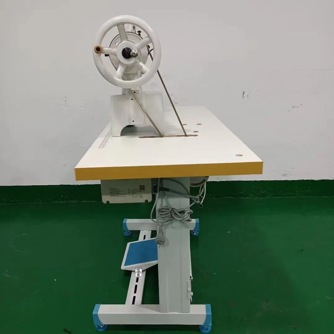 High speed single needle Cylindrical bed compound feed lockstitch sewing machine in stock