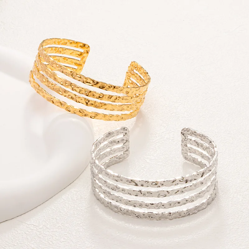 Quj  New Waterproof Multy Layers Wide Band Stainless Steel Cuff Bracelet Gold Real Gold Plated Titanium Bracelet for Women
