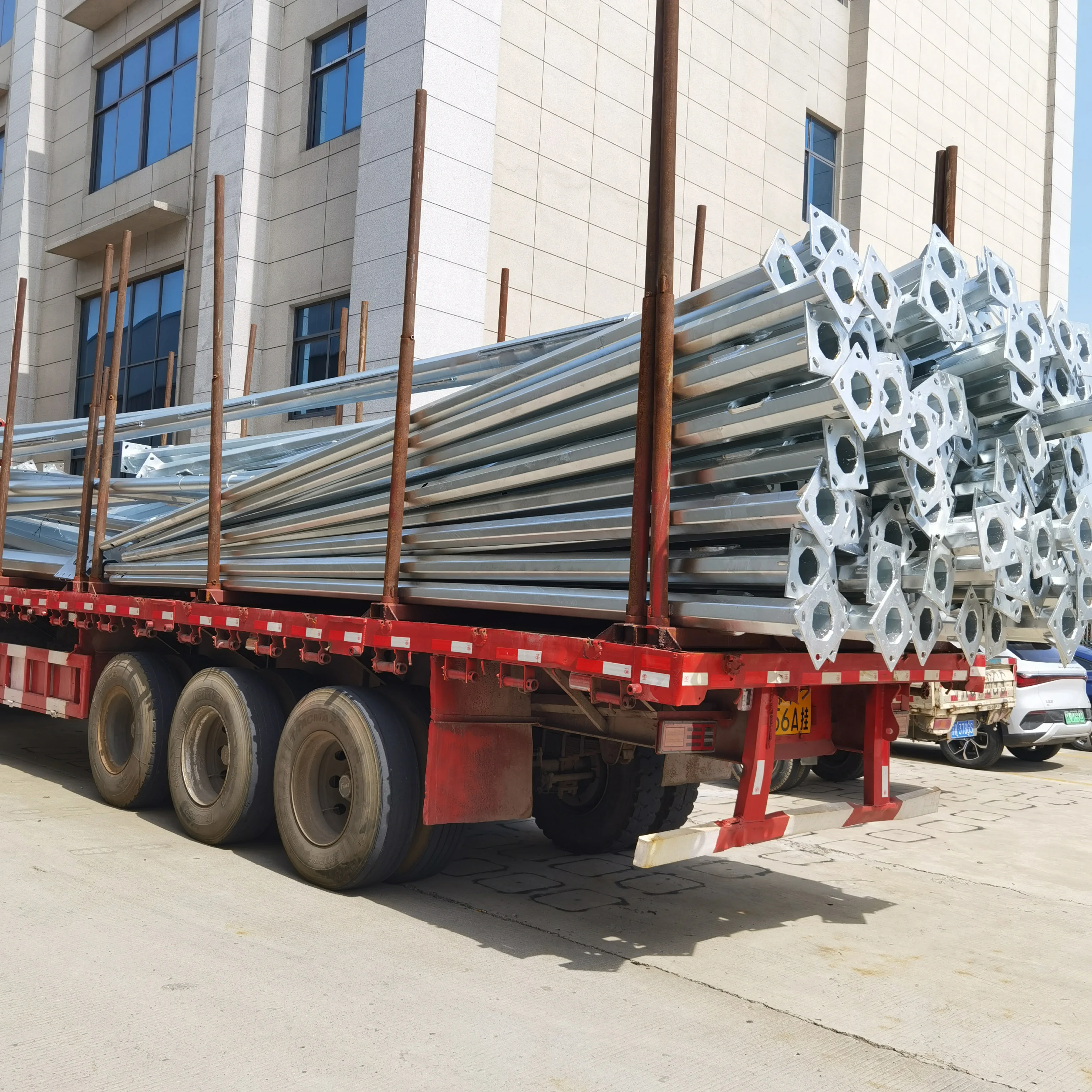 Galvanized Pole Solar Street LED Lighting Metal Conical Street Light Pole