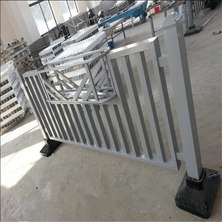 China Traffic Crash Barrier Supplier Manufacturer Factory Price
