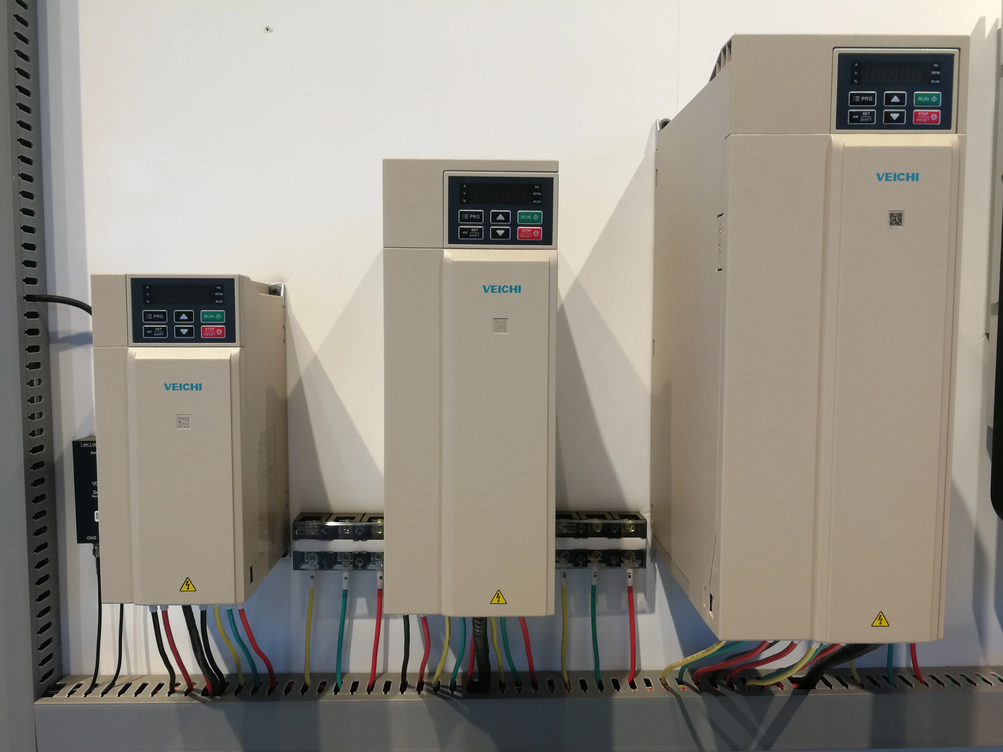 Высокоэффективные инверторы солнечного водяного насоса серии Veichi SI23 SI23-D5-7R5G-A 7 5 кВт 4 380 В 3 фазы